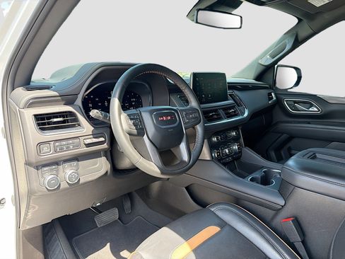 Used 2024 GMC Yukon AT4 w/ Technology Package AWD/4WD image 28