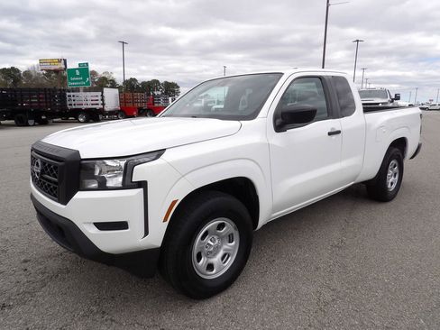 Used 2022 Nissan Frontier S image 3