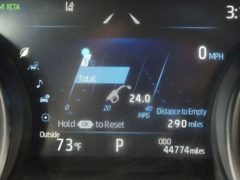 Used 2021 Toyota Camry XSE w/ Navigation Package image 4