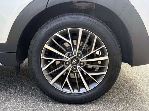 Used 2021 Hyundai Tucson Limited AWD/4WD image 29