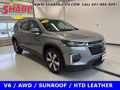 Used 2023 Chevrolet Traverse LT