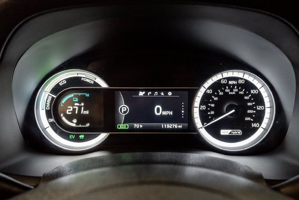 Used 2018 Kia Niro EX w/ Option Group 020 FWD image 15
