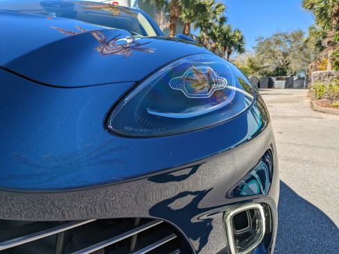 Used 2024 Aston Martin DBX image 10