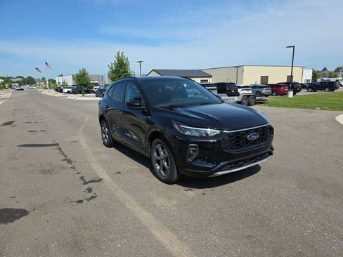 Certified 2024 Ford Escape ST-Line Select w/ Tech Pack #2 AWD/4WD image 3