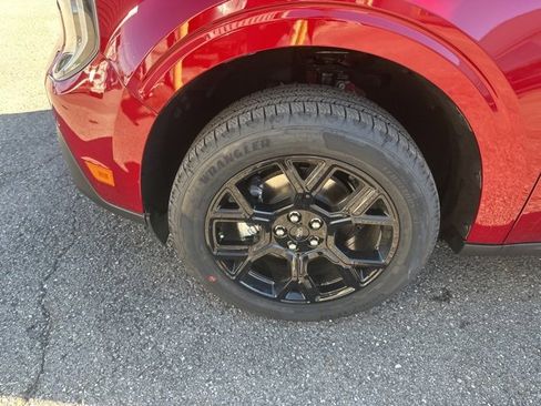 New 2026 Ford Maverick Lariat w/ Black Appearance Package image 10