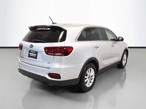 Used 2019 Kia Sorento AWD image 6