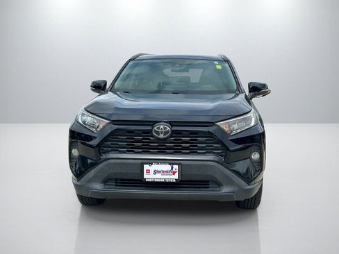 Used 2019 Toyota RAV4 XLE w/ Convenience Package image 2