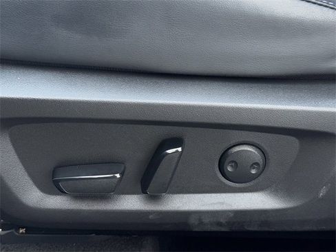 Used 2024 Mitsubishi Outlander SE image 28