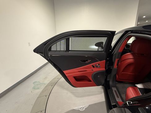 Used 2024 Bentley Flying Spur V8 AWD/4WD image 74