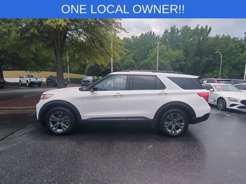 Used 2023 Ford Explorer XLT w/ Equipment Group 202A AWD/4WD image 2