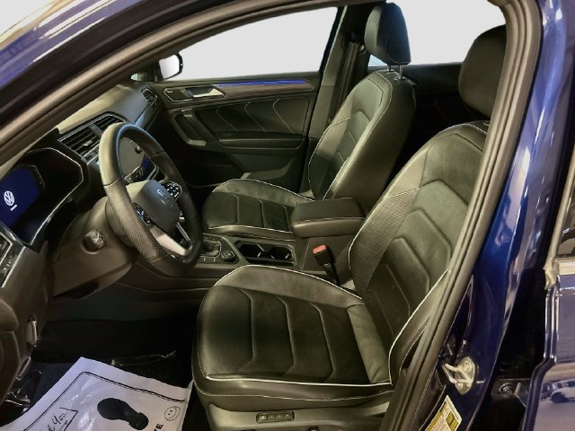 Used 2022 Volkswagen Tiguan SEL R-Line AWD/4WD image 22
