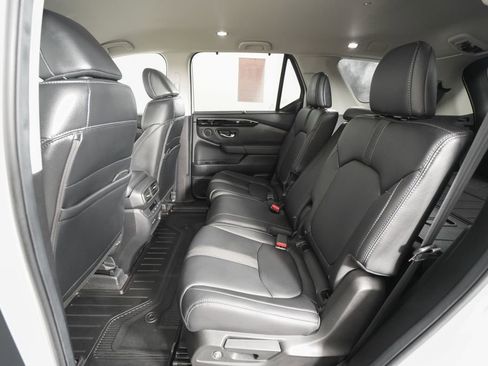 Used 2025 Honda Pilot EX-L image 13