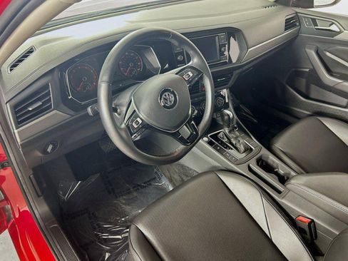 Used 2021 Volkswagen Jetta SE w/ SE Cold Weather Package FWD image 13