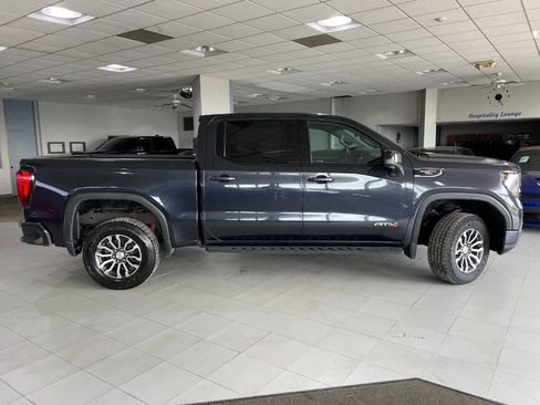 Used 2022 GMC Sierra 1500 AT4 w/ AT4 Premium Package image 9