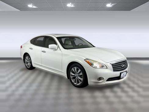 Used 2012 INFINITI M37 w/ Premium Pkg image 7
