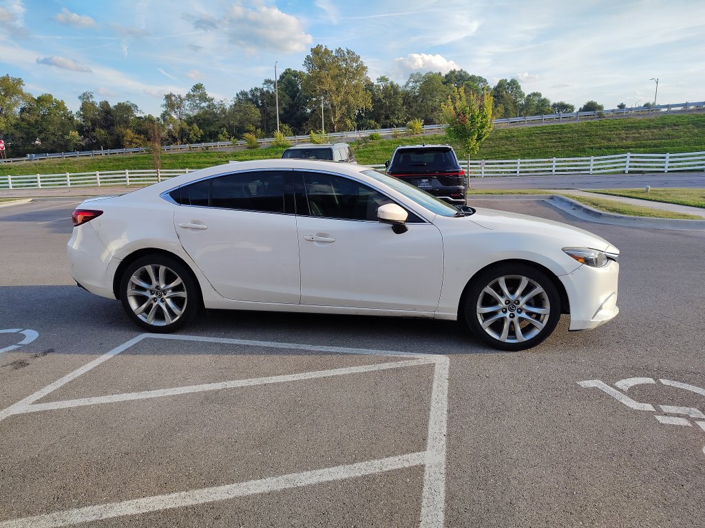 Used 2016 MAZDA MAZDA6 Touring w/ Touring Technology Package FWD image 3