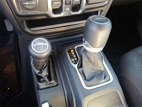 Used 2020 Jeep Gladiator Sport w/ Quick Order Package 24S image 11