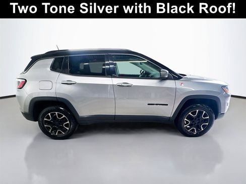 Used 2019 Jeep Compass Trailhawk w/ Leather Interior Group AWD/4WD image 17