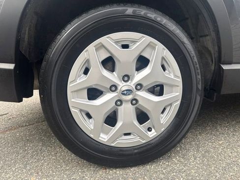 Used 2023 Subaru Forester AWD/4WD image 23