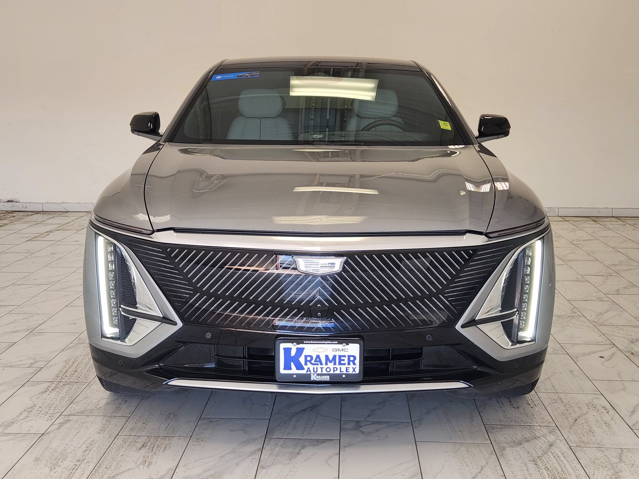 Used 2024 Cadillac Lyriq Luxury w/ LPO, Floor Liner Package RWD image 2
