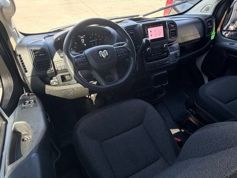 Used 2024 RAM ProMaster 2500 w/ Convenience Group FWD image 30
