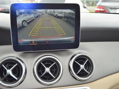 Used 2018 Mercedes-Benz GLA 250 image 28