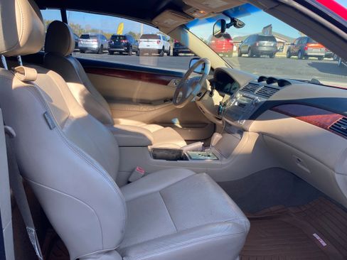 Used 2006 Toyota Solara SLE image 14