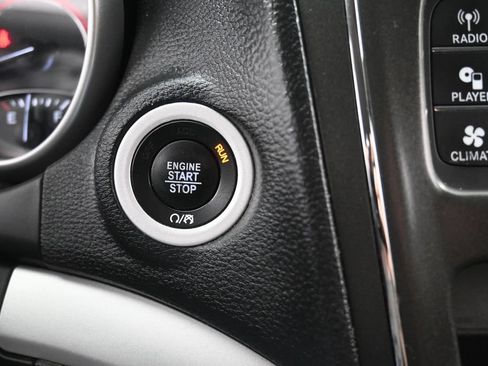 Used 2017 Dodge Journey SE FWD image 19
