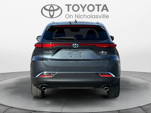 Used 2021 Toyota Venza Limited image 5