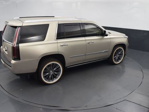 Used 2017 Cadillac Escalade Platinum image 52