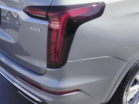 Used 2023 Cadillac XT6 Premium Luxury image 10