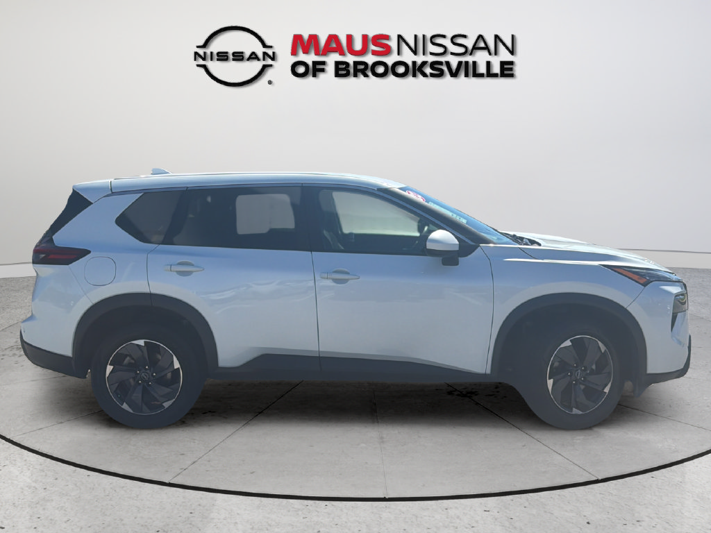 Certified 2024 Nissan Rogue SV AWD/4WD image 13