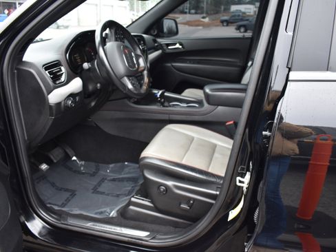 Used 2023 Dodge Durango GT image 12