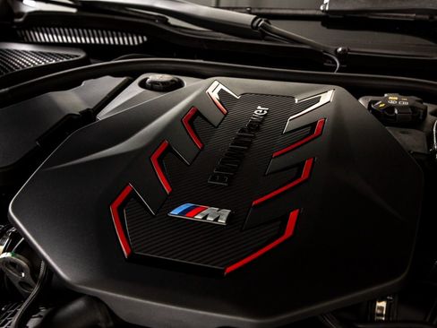 Certified 2025 BMW M5 w/ Carbon Package image 42