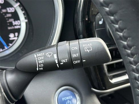 Used 2021 Toyota Highlander XLE image 26