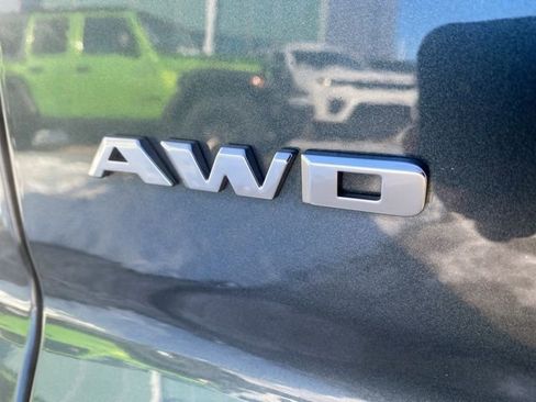 Used 2019 Cadillac XT4 Sport w/ Cold Weather Package image 38