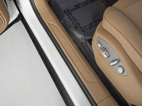 New 2026 Porsche Macan AWD/4WD image 22