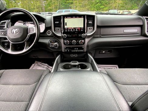 Used 2021 RAM 1500 Big Horn AWD/4WD image 17