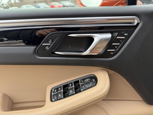 Used 2022 Porsche Macan S image 10