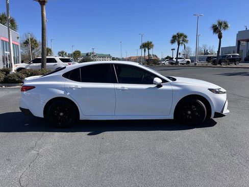 Used 2026 Toyota Camry SE image 6