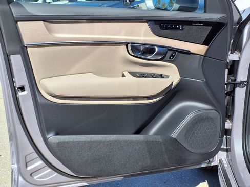 New 2026 Volvo XC90 B6 Plus w/ Protection Package Premier image 14