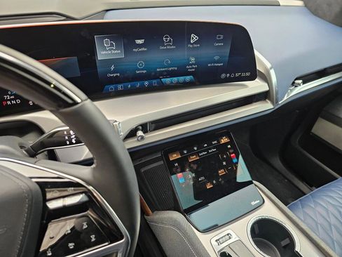 New 2026 Cadillac Vistiq Premium Luxury image 32