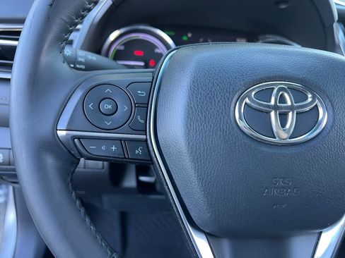 Certified 2020 Toyota Camry XLE FWD image 18