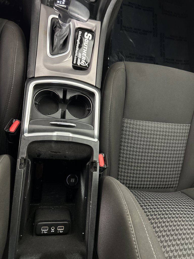 Used 2022 Dodge Charger R/T RWD image 15