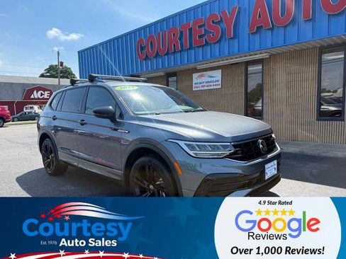 Used 2023 Volkswagen Tiguan SE R-Line AWD/4WD image 1