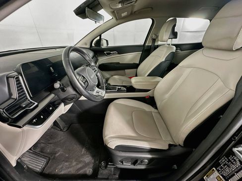 Used 2024 Kia Sportage EX FWD image 13