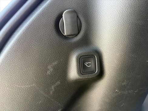 Used 2025 Jeep Compass Trailhawk w/ Trailhawk Elite Group image 22