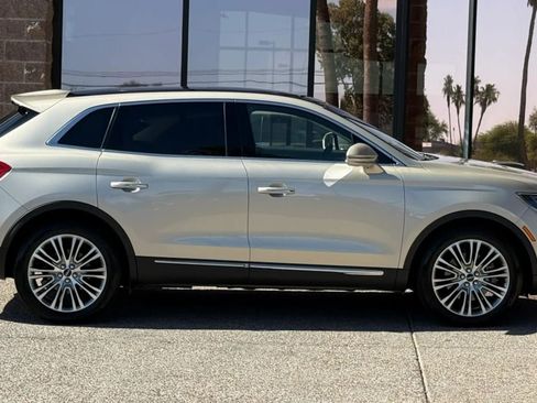 Used 2017 Lincoln MKX Reserve FWD image 14