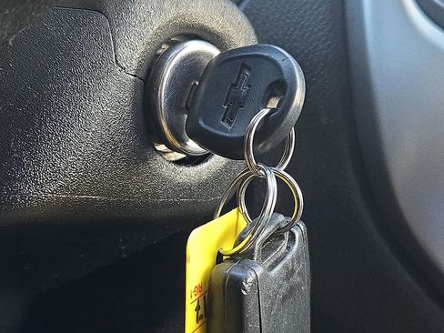 Used 2021 Chevrolet Colorado LT w/ LT Convenience Package image 28