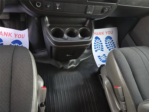 Used 2024 GMC Savana 2500 w/ Driver Convenience Package image 18